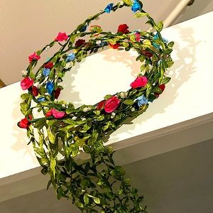 Flower crown lot just in time for wedding season🌸 6 different colors